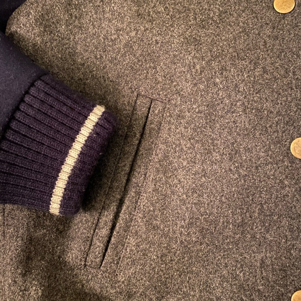 Jacket - Picture 3 of 4